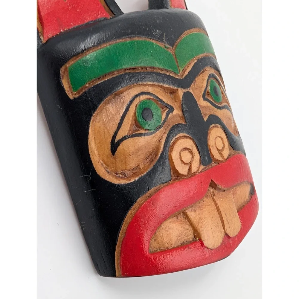Artie George Signed Beaver Mask Brooch Carved Yellow Cedar Salish‎ First Nations